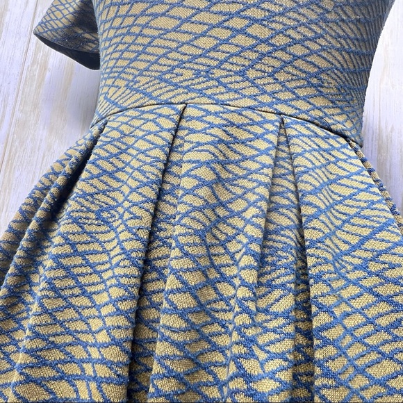 LuLaRoe Amelia Dress w/ Pockets, Zipper Back Blue & Olive Geometric Design - Picture 4 of 16